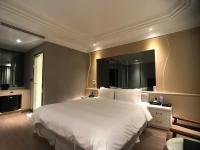 Standard Double Suite
