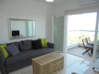 Kermia Court - Beach-front, modern 2 bedroom -sleeps 6 - Chambres d’hôtes Limassol