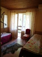 Camera Matrimoniale/Doppia con Letti Singoli con Bagno in Comune