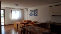 Appartamento Monolocale con Balcone e Vista Mare