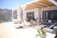 Villa Estée, luxury villa with private infinity pool and jacuzzi - Bed and Breakfast Eloúnda