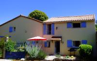 Portail (Two-Bedroom House)