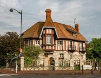 Apakabar Homestay - proche gare Melun, parking privé, Netflix - Chambres d'hôtes La Rochette