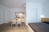 Standard Zimmer mit Kingsize-Bett