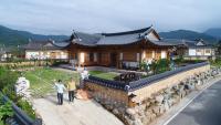 Mirinae Hanok Tradiational House - B&B