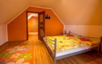 One-Bedroom Apartment with Sofa Bed