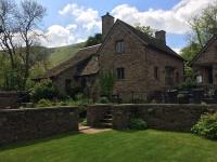 The House In The Hills - B&B