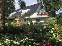 B&B Hohen Neuendorf - Villa "Auszeit" - Bed and Breakfast Hohen Neuendorf