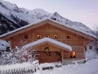 Chalet Altitude 1057 - Bed and Breakfast Chamonix