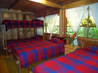 Dreibettzimmer mit eigenem Bad