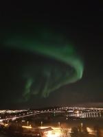 Apartment near the airport with ocean view - Chambres d'hôtes Tromsø