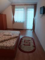 Chambre Familiale avec Salle de Bains Commune