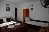 Chambre Triple avec Salle de Bains Privative