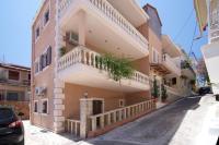 Dias Ground Floor Apartment - B&B