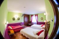 Chambre Triple avec Salle de Bains Privative
