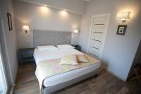 Camera Matrimoniale con Balcone e Vista Mare