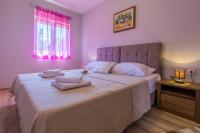 Apartamento con balcón