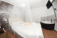 Deluxe Suite mit Whirlpool-Badewanne