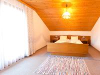 Großes Apartment mit 2 Schlafzimmern und einem Balkon