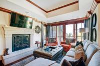 Chic 2 BRDen Ritz-Carlton Condo with Valley Views - B&B Vail