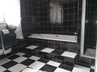 Camera Matrimoniale con Vista Giardino