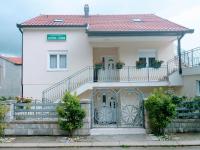 B&B Trebinje - Apartments Lovori-Lorbe - Bed and Breakfast Trebinje