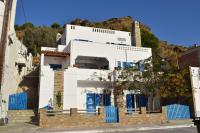 CLIO'S BEACH HOUSE - DELUXE BEACH FRONT PROPERTY - B&B Órmos Korthíou