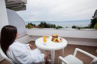 Suite mit Balkon und Seeblick - kostenfreier Zugang zum Spa