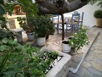 Gerania Milos - B&B Adamantas