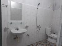 Habitación con cama grande 