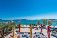 Apartments Janice - Ferienwohnung Pakostane