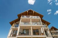 Subtelne i Stylowe Apartamenty Sun Seasons 24 w Karpaczu z Umeblowanym Balkonem by Noclegi Renters - Chambres d'hôtes Karpacz