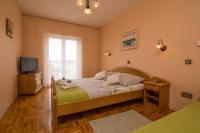 Apartamento de 1 dormitorio con balcón y vistas al mar