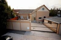 Borka Apartman - B&B Makó