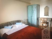 One-Bedroom Apartment with Terrace