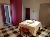 Suite mit Kingsize-Bett und Balkon