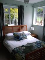 B&B Cardiff - Railway Cottage - Bed and Breakfast Cardiff