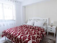 B&B Iasi - Carla's apartment, airport & train station shuttle - Bed and Breakfast Iasi