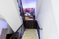 Carla's apartment, airport & train station shuttle - B&B