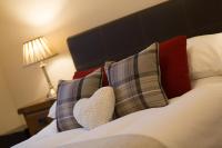 B&B Aberdeen - Cedars Guest House - Bed and Breakfast Aberdeen