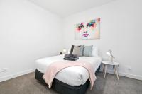 2 Bedroom 1 Bathroom Apartment with Internal Balcony and City View