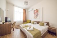 Studio Triple Standard