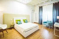 Zimmer mit Kingsize-Bett