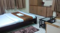 Deluxe Double Room (2 Adults + 1 Child)