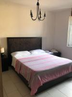 Tweepersoonskamer met Gedeelde Badkamer