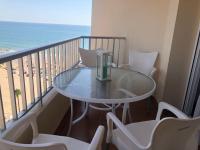 Apartamento La Mar de Cerca. Terraza vistas Mar. 1ª Linea Playa - B&B Cádiz