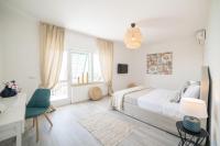 Deluxe Double Room with Balcony and Sea View