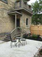 Apartment with Courtyard