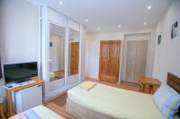 Tweepersoonskamer met 2 Aparte Bedden en Balkon