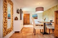 Apartment mit Balkon